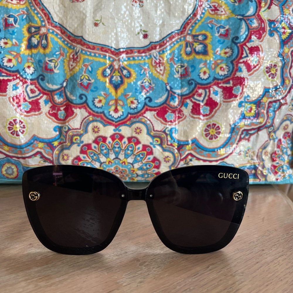 Gucci Black Sunglasses